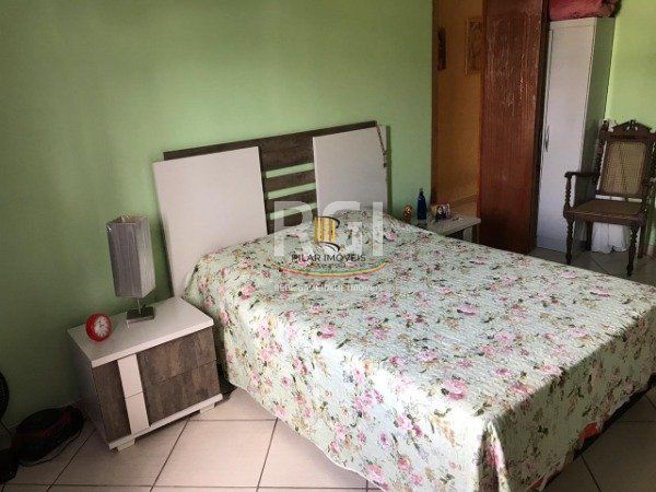 Casa para Venda - 150m², 3 dormitórios, 2 vagas - Vila Nova