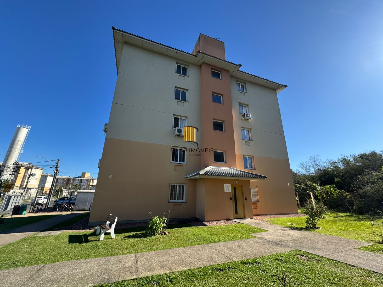 Apartamento 2 dormitório(s),com 1 vaga de garagem coberta à venda.