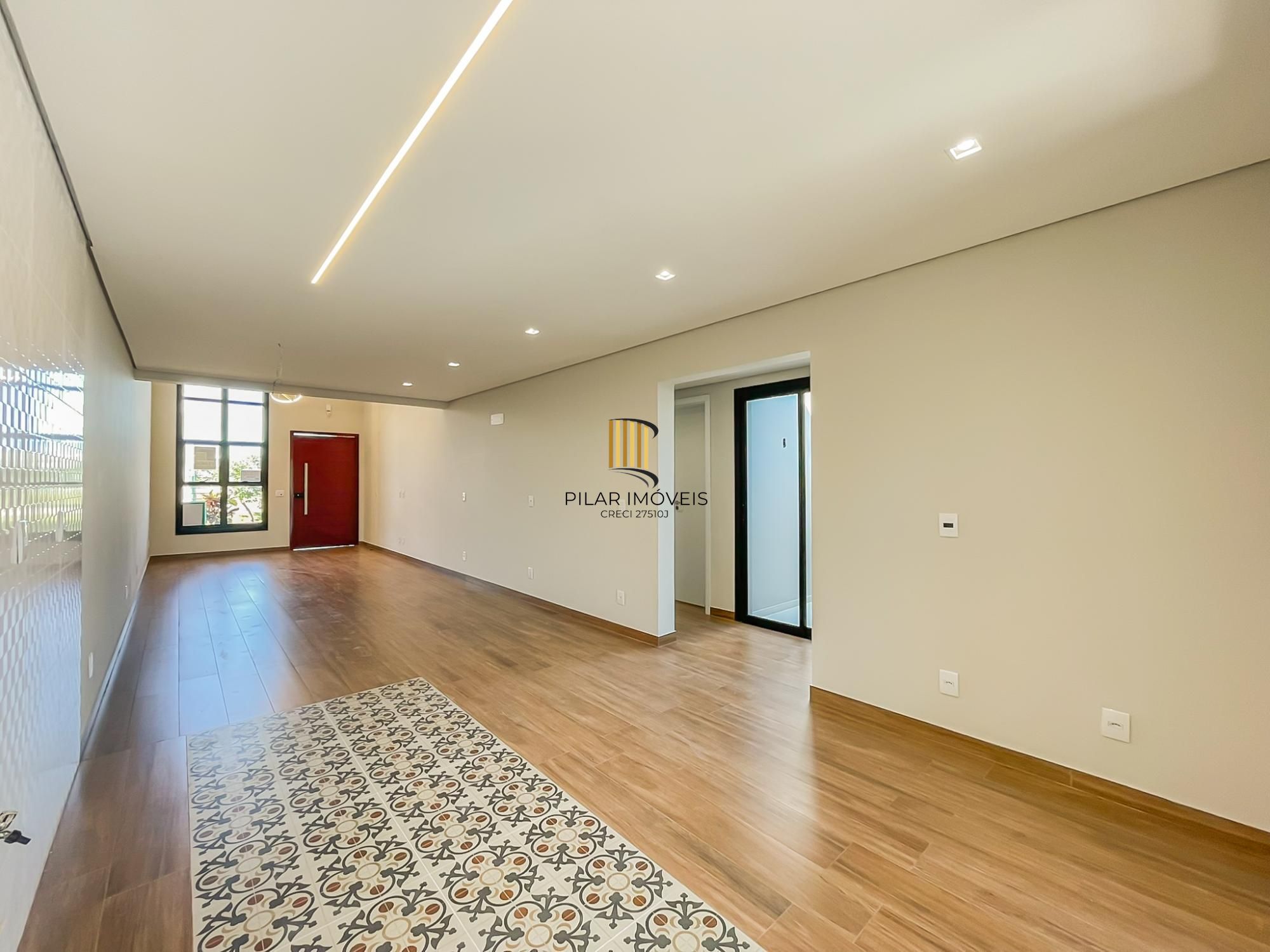 Casa 3 dormitórios no bairro Hípica