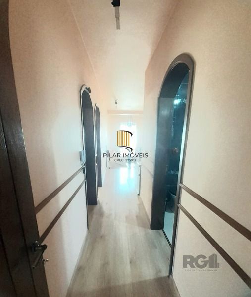 Casa Comercial em Porto Alegre, no bairro Tristeza, à venda.