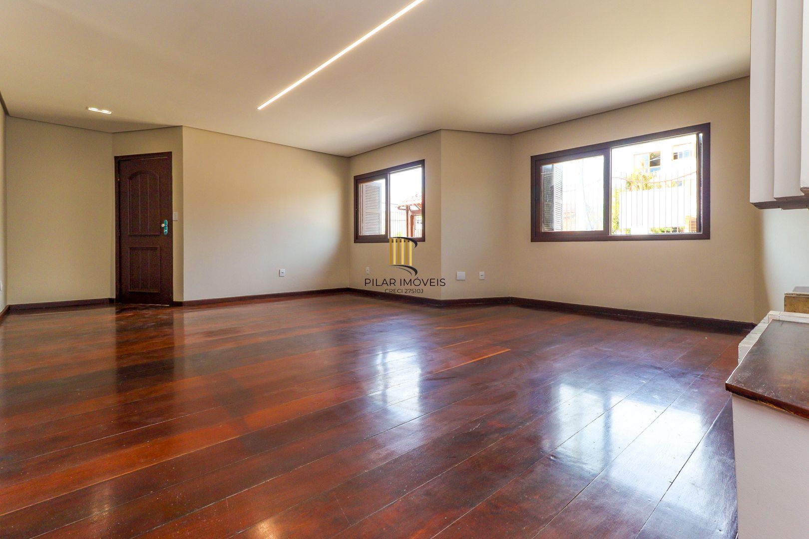 Excelente residência com 4 dormitórios