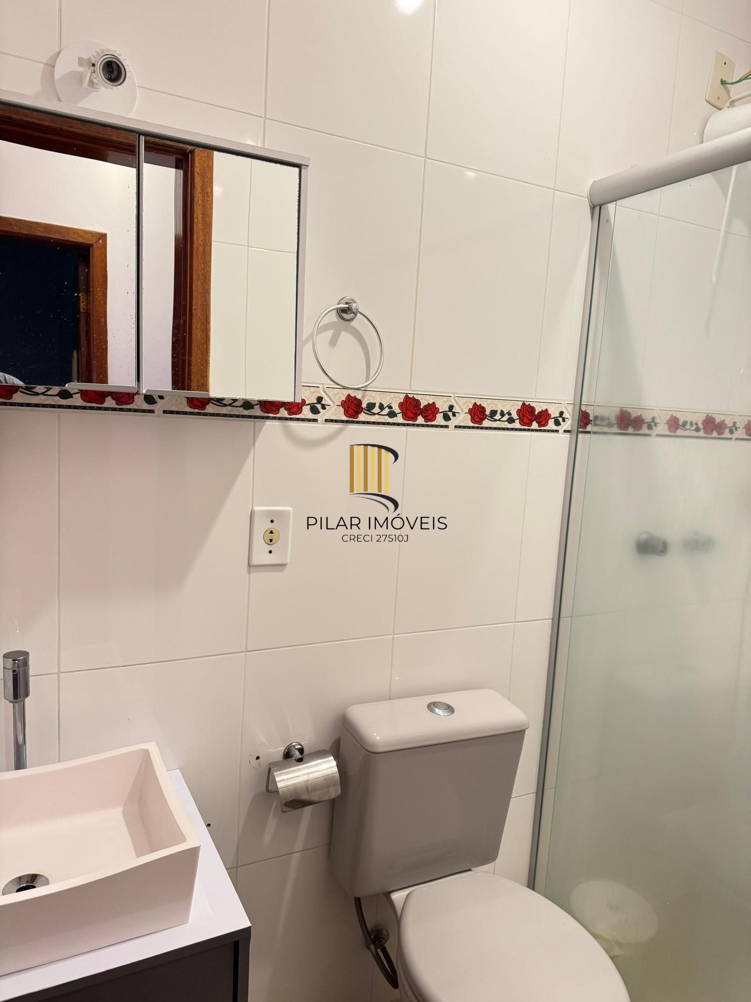 No bairro Serraria, casa em condomínio com 3 dormitórios