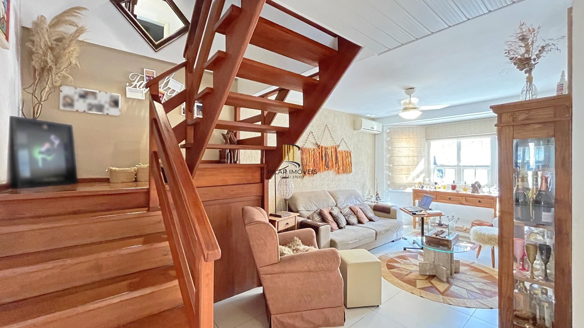 Casa de Condomínio 3 dormitórios no bairro Guarujá