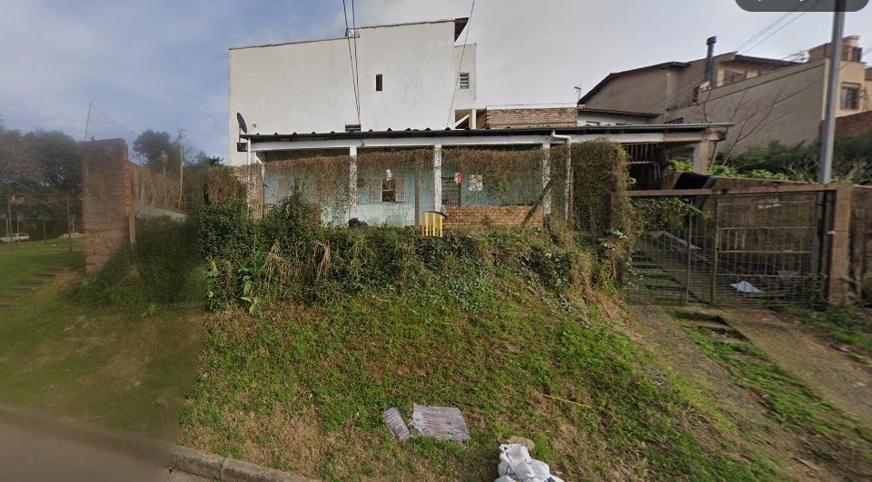ótimo terreno com 33m de frente ao lado de uma praça