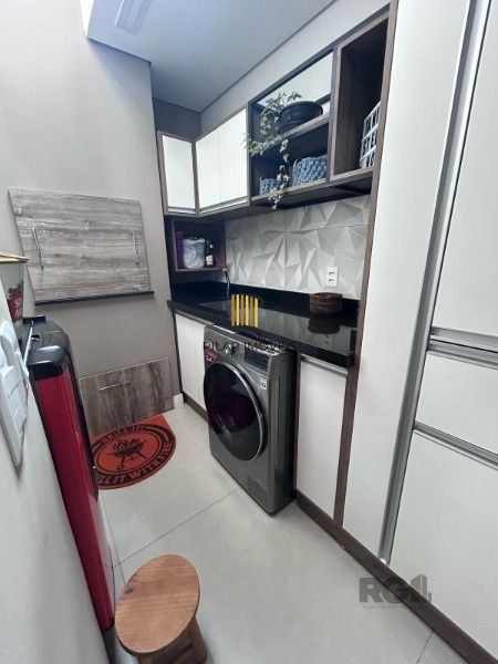 Casa de Condomínio 3 dormitórios no bairro Ipanema