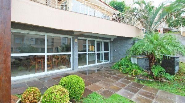 Casa Condominio em Porto Alegre, no bairro Pedra Redonda, com 3 dormitório(s), e 3 banheiros, à venda.