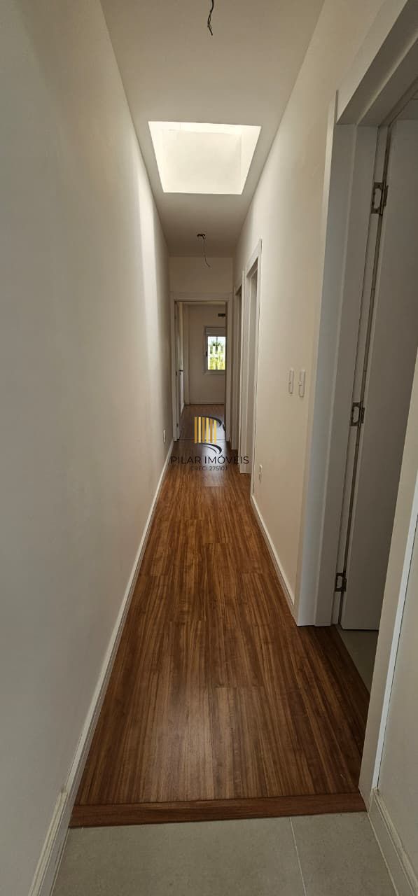 Casa Condominio em Porto Alegre, no bairro Hípica, com 3 dormitório(s), e 3 banheiros, à venda.