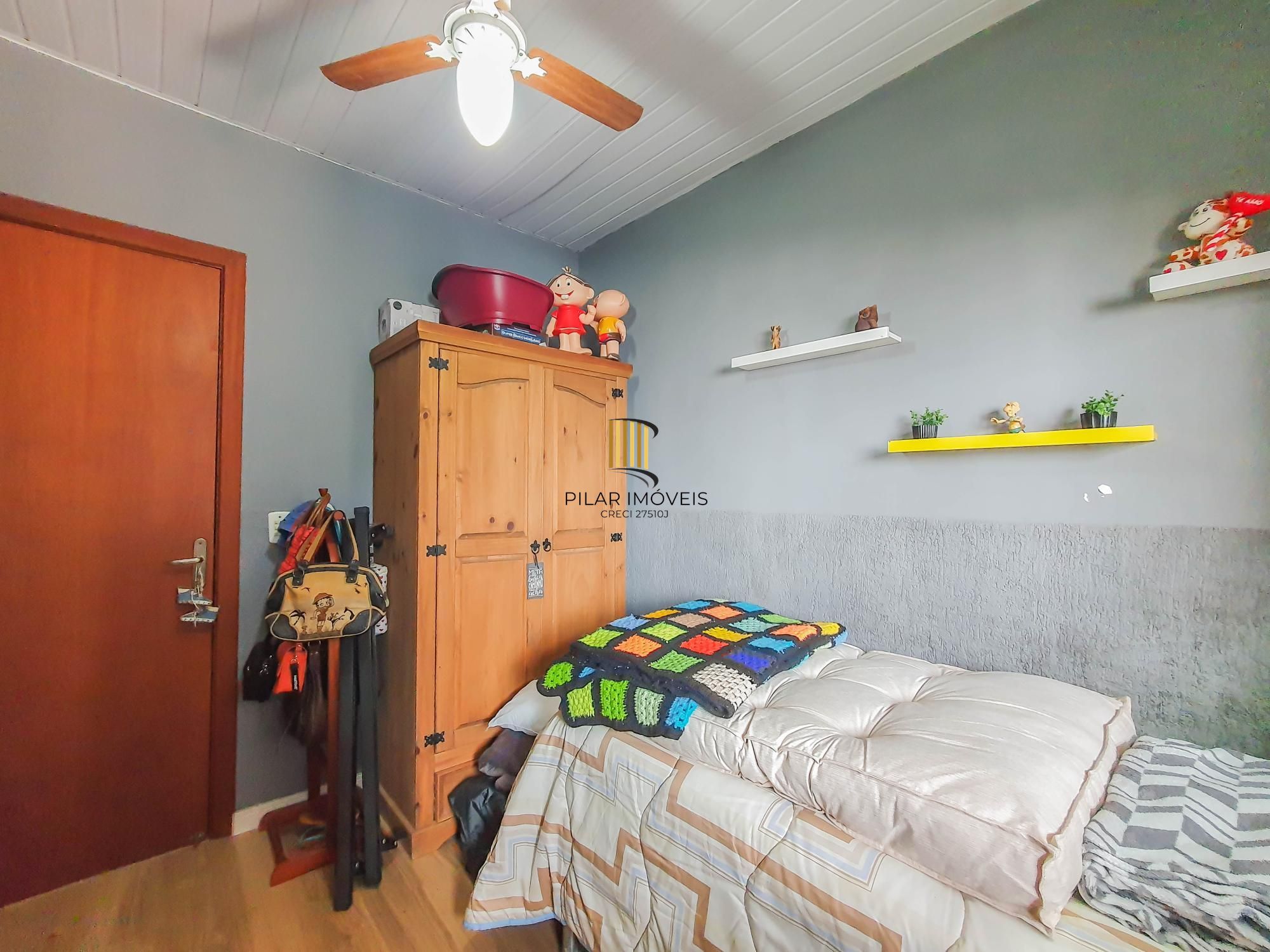 Casa térrea 3 dormitórios totalmente reformada área de churrasco coberta e entrada lateral !
