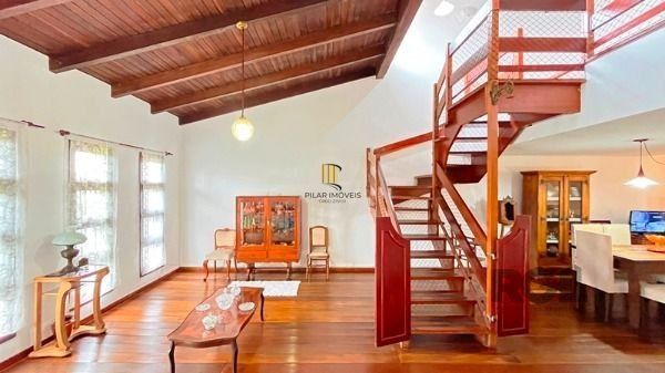 Casa para Venda - 235.64m², 3 dormitórios, sendo 1 suites, 3 vagas - Guarujá