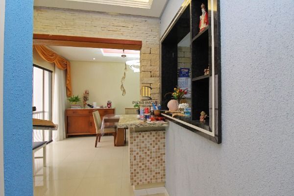 Casa para Venda - 300m², 3 dormitórios, sendo 1 suites, 2 vagas - Ipanema