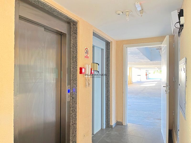 Apartamento 2 dormitórios no bairro Cavalhada
