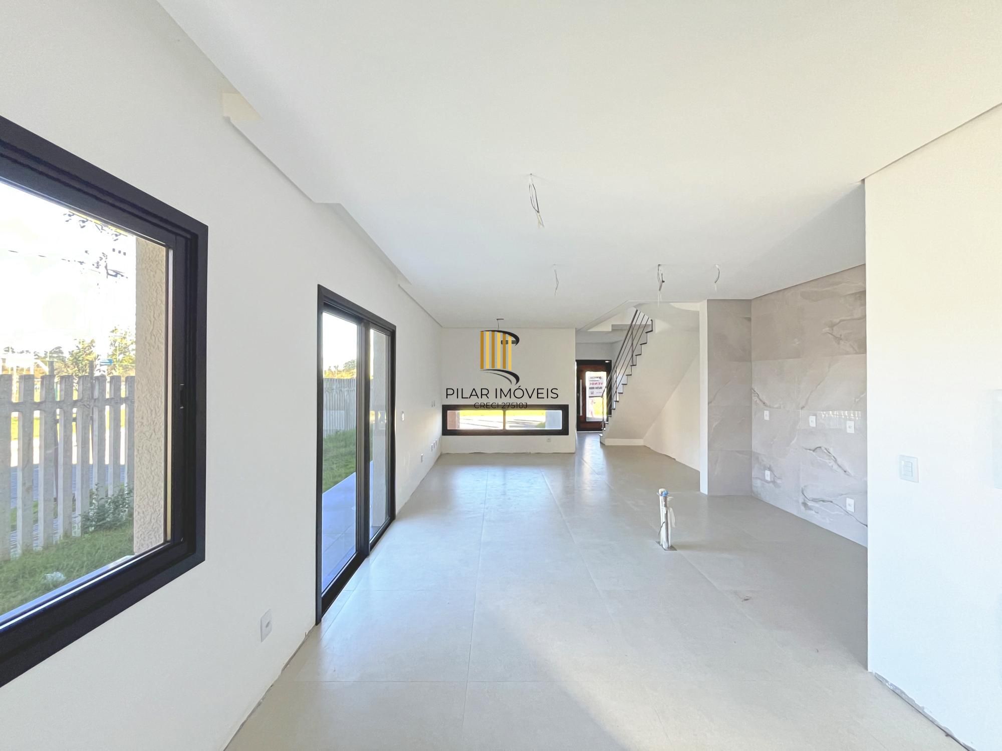 Casa em Porto Alegre, no bairro Hípica, com 3 dormitório(s), e 3 banheiros, à venda.