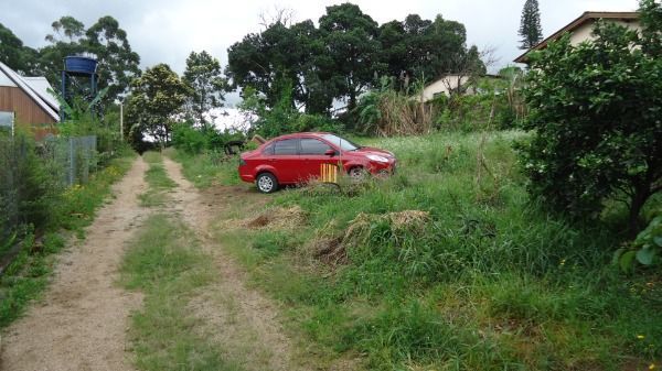 Sítio em Porto Alegre, no bairro Hípica, com 2 dormitório(s), e 2 banheiros, à venda.