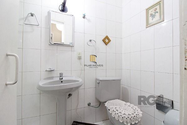 Casa 3 dormitórios no bairro Hípica