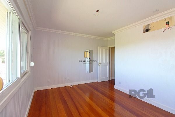 Casa no Jardim do Sol com 4D, sendo 2 suítes e 4 vagas de garagem