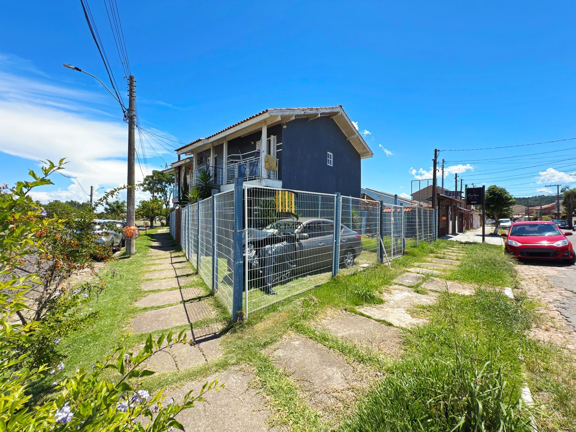 Casa 2 dormitórios no bairro Hípica