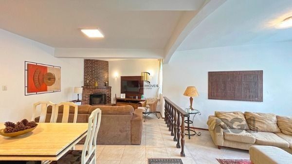Casa 3 dormitórios no bairro Ipanema