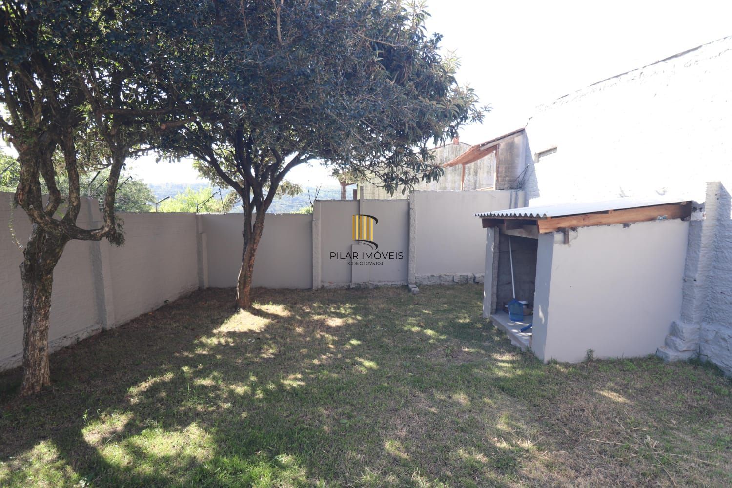 Casa 4 dormitórios no bairro Vila Nova