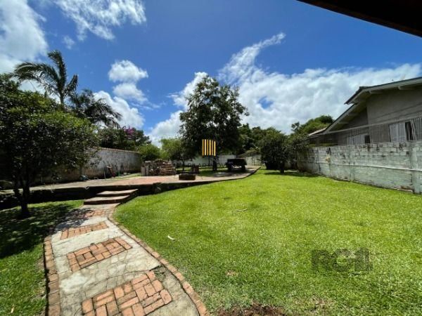 Casa 2 dormitórios no bairro Hípica