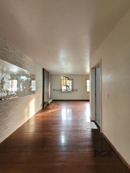 Casa Condominio em Porto Alegre, no bairro Hípica, com 3 dormitório(s), e 3 banheiros, à venda.