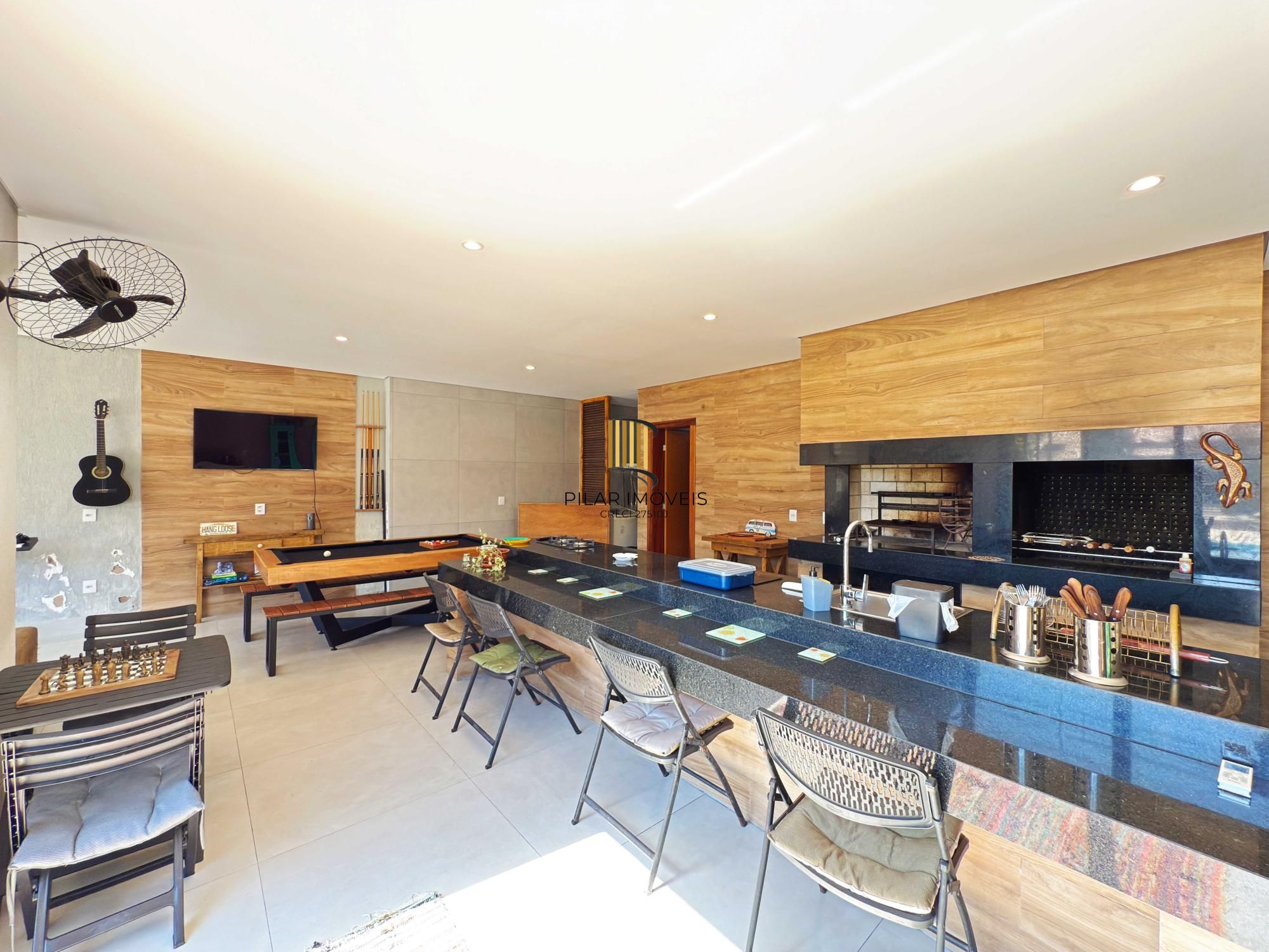 Em busca de uma casa espaçosa e cheia de comodidades no bairro Hípica