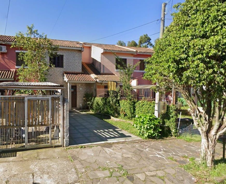 Casa 2 dormitórios no bairro Hípica