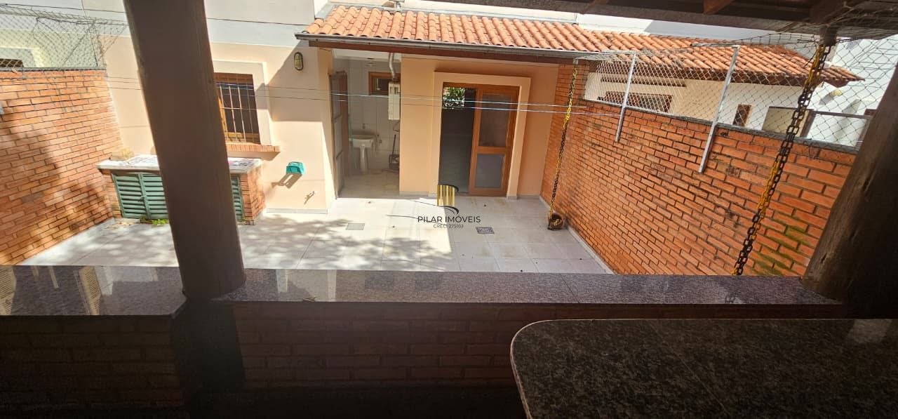 Sobrado Condomínio Fechado bairro Guaruja- 3 dormitórios