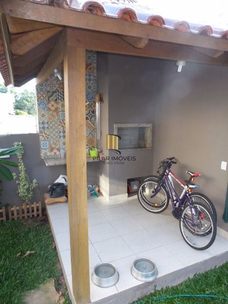 Casa para Venda - 270m², 3 dormitórios, sendo 1 suites, 2 vagas - Guarujá