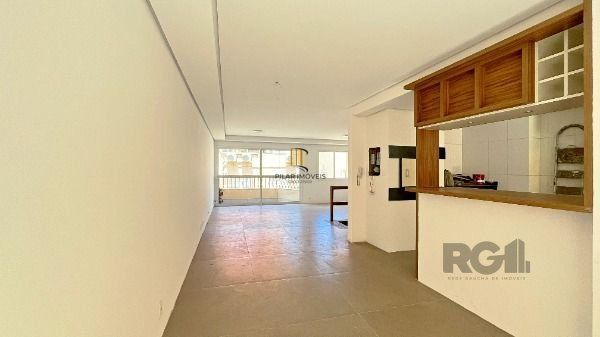 Casa Condominio em Porto Alegre, no bairro Pedra Redonda, com 3 dormitório(s), e 3 banheiros, à venda.