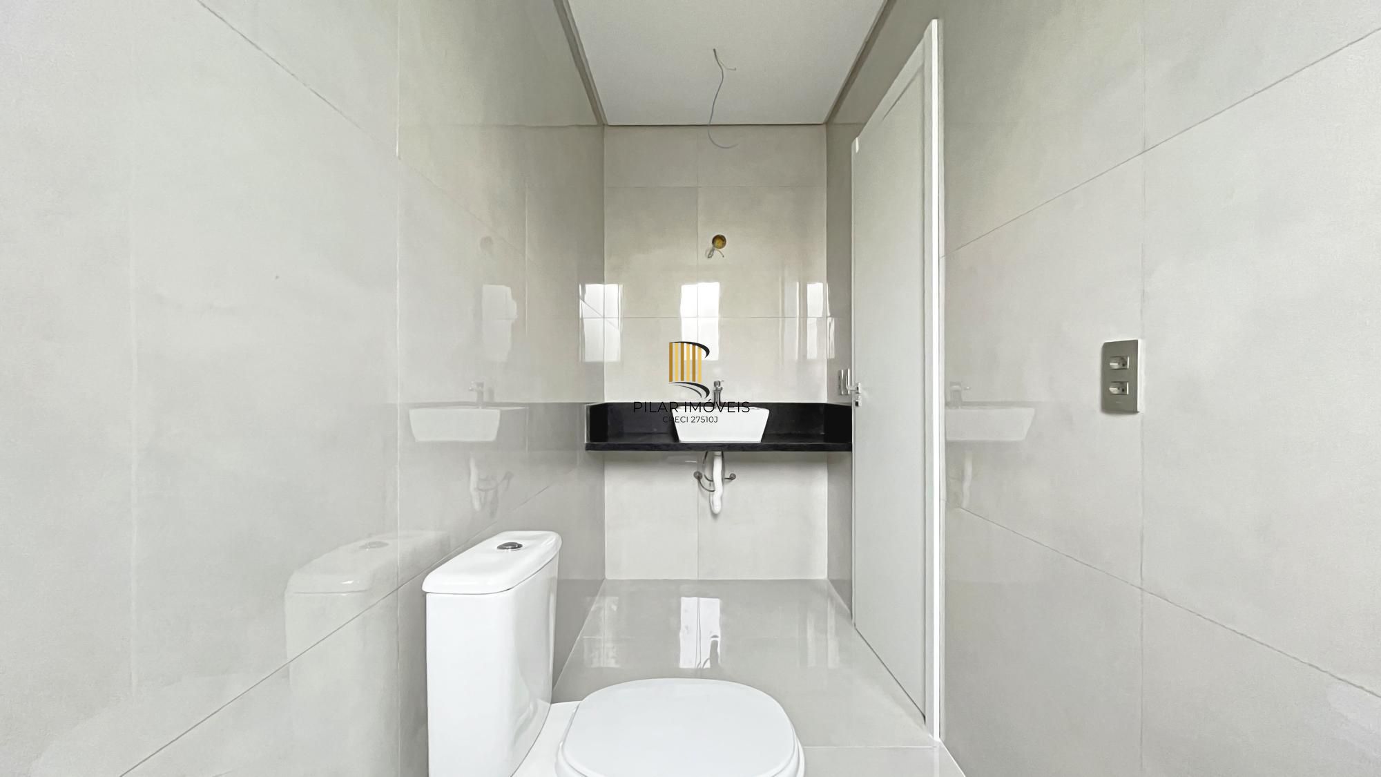 Casa Condominio em Porto Alegre, no bairro Hípica, com 3 dormitório(s), e 3 banheiros, à venda.