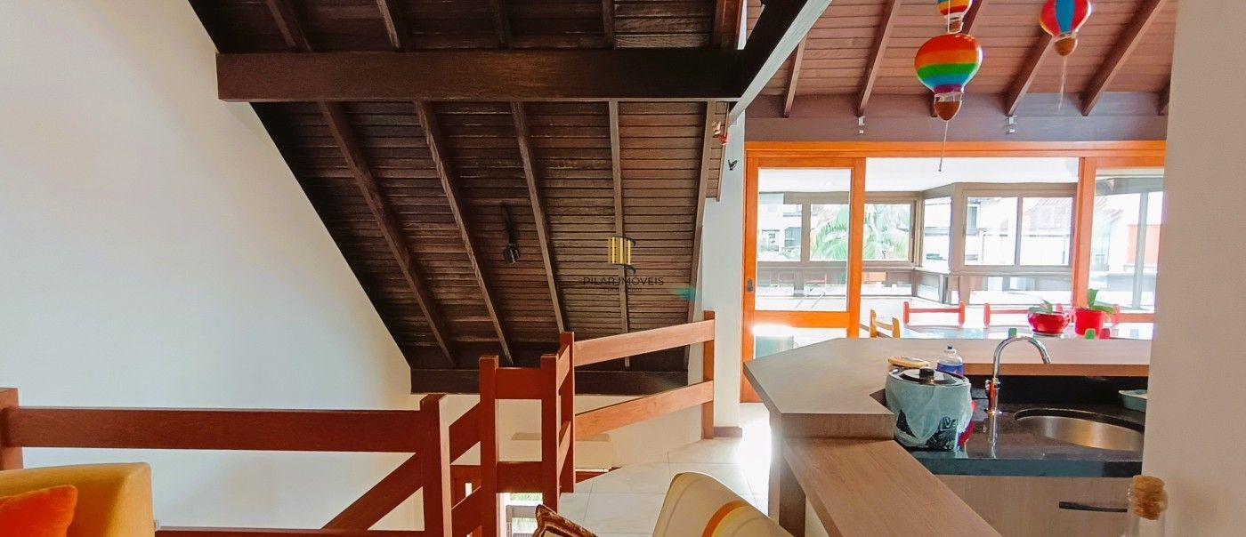 Linda cobertura, 3 quartos, 1 suíte, infra completa no bairro Ipanema, com ofurô.