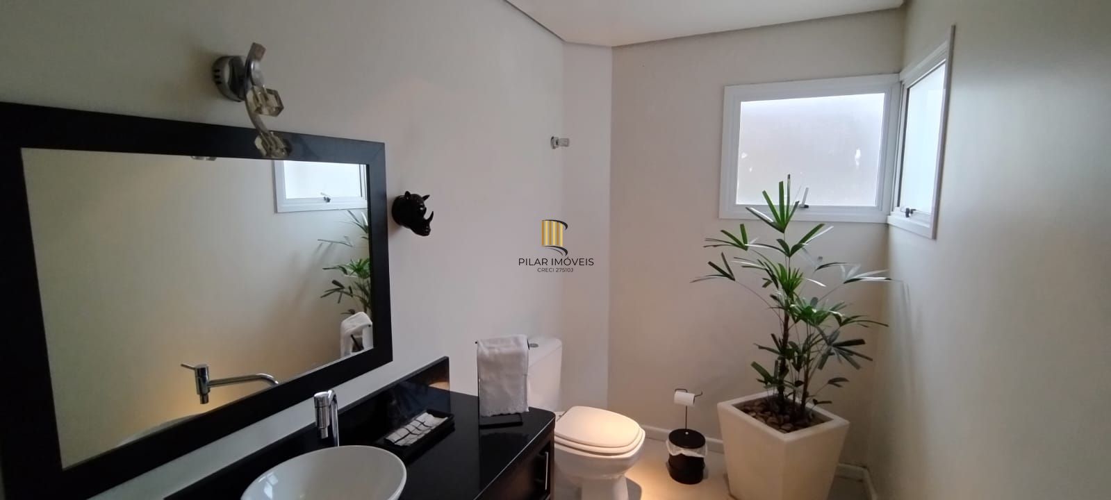 Casa de Condomínio 3 dormitórios no bairro Hípica