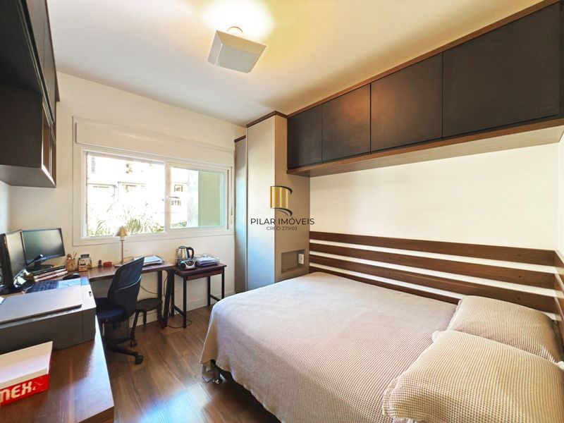 Linda Residência com 3 dormitórios e 1 suíte no Bairro Tristeza para venda.