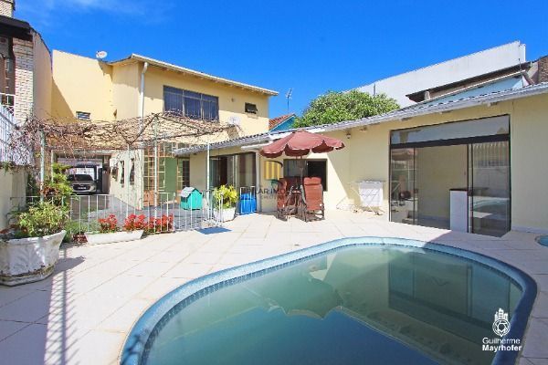 Casa para Venda - 229.6m², 3 dormitórios, sendo 1 suites, 4 vagas - Cavalhada