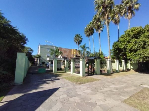 Apartamento em Porto Alegre, no bairro Ipanema, com 2 dormitório(s), e 2 banheiros, à venda.