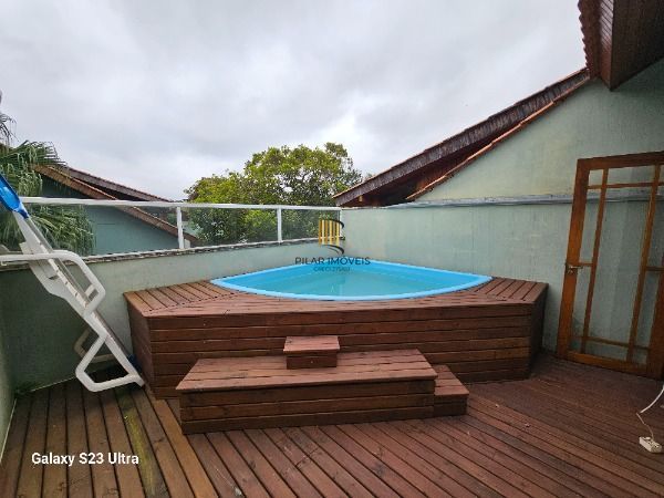 Casa Condominio em Porto Alegre, no bairro Ipanema, com 3 dormitório(s), e 3 banheiros, à venda.
