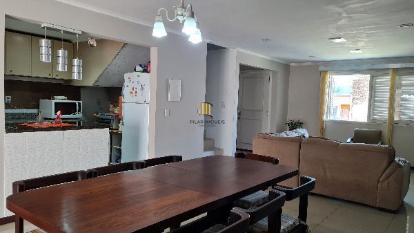 Casa para Venda - 177m², 3 dormitórios, sendo 1 suites, 2 vagas - Hípica