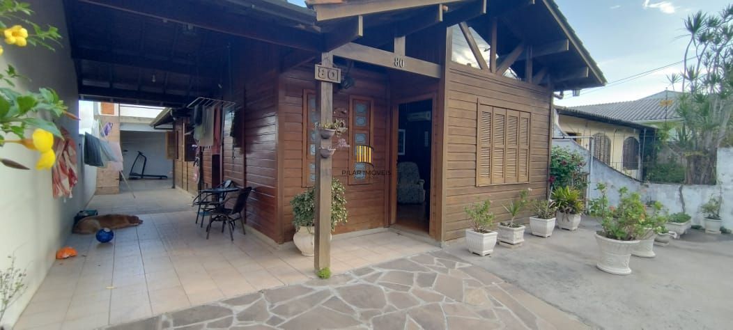Casa 2 dormitórios no bairro Vila Nova