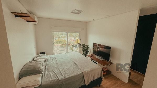 Casa 3 dormitórios no bairro Ipanema
