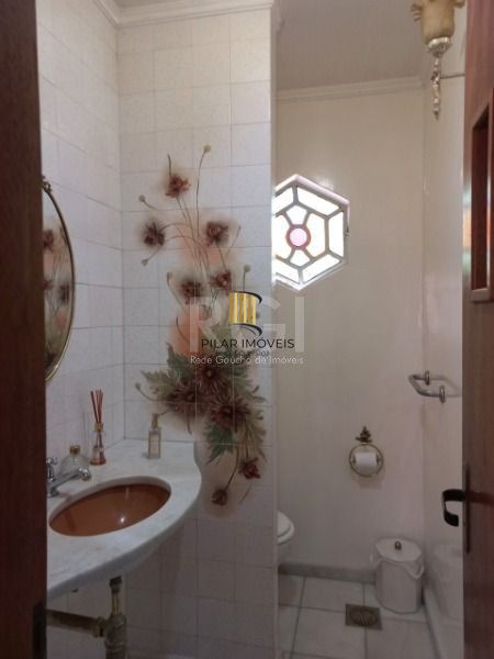 Casa para Venda - 200m², 4 dormitórios, sendo 1 suites, 4 vagas - Ipanema