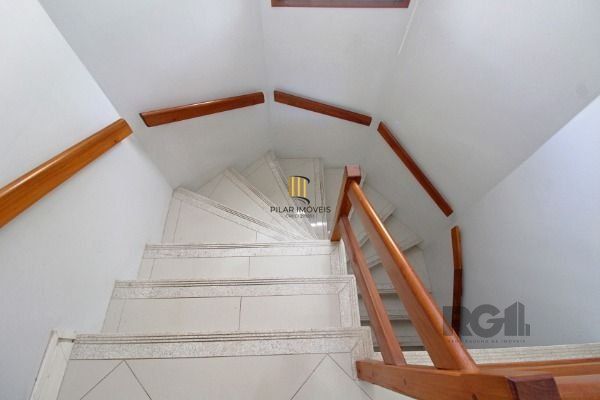 Casa Condominio para Venda - 197m², 3 dormitórios, sendo 1 suites, 2 vagas - Tristeza