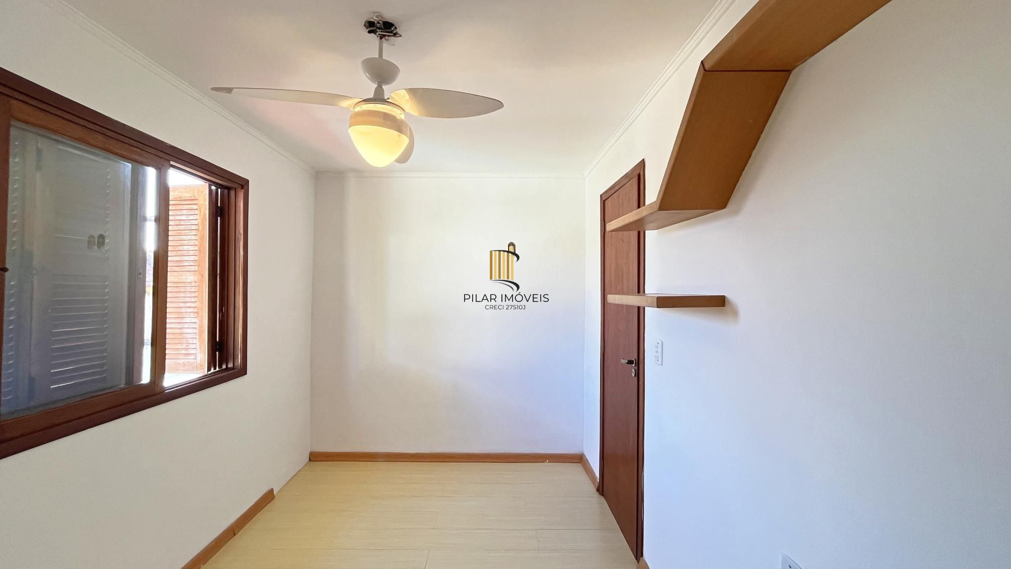Casa 5 dormitórios no bairro Ipanema