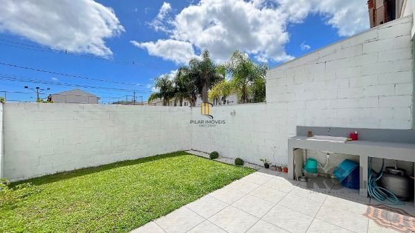 Casa 3 dormitórios no bairro Hípica