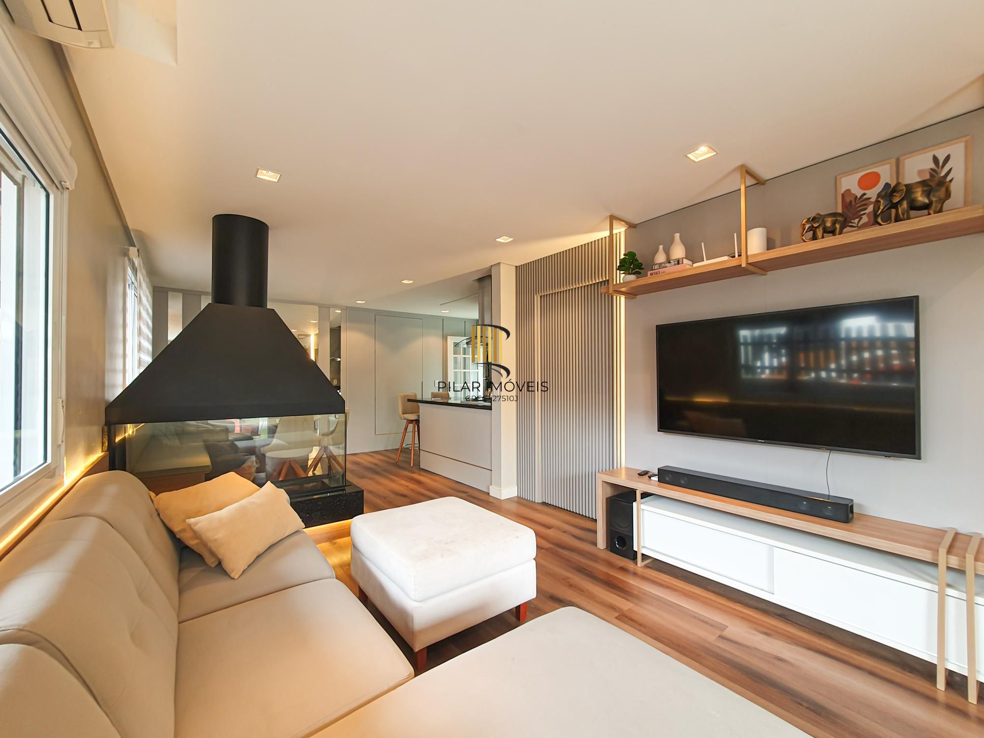 O refúgio perfeito: Casa térrea reformada com piscina e clima de interior!