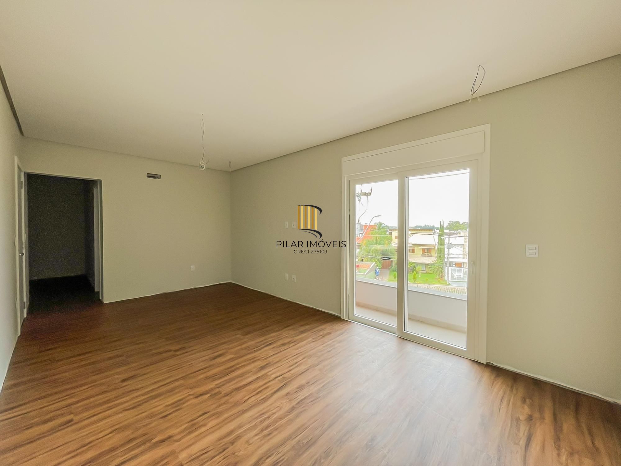 No Mirante do Lago, excelente residência com 3 suítes