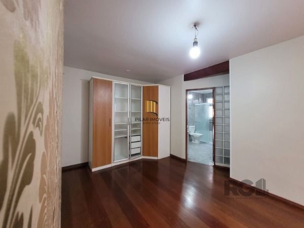 Casa Condominio em Porto Alegre, no bairro Hípica, com 3 dormitório(s), e 3 banheiros, à venda.