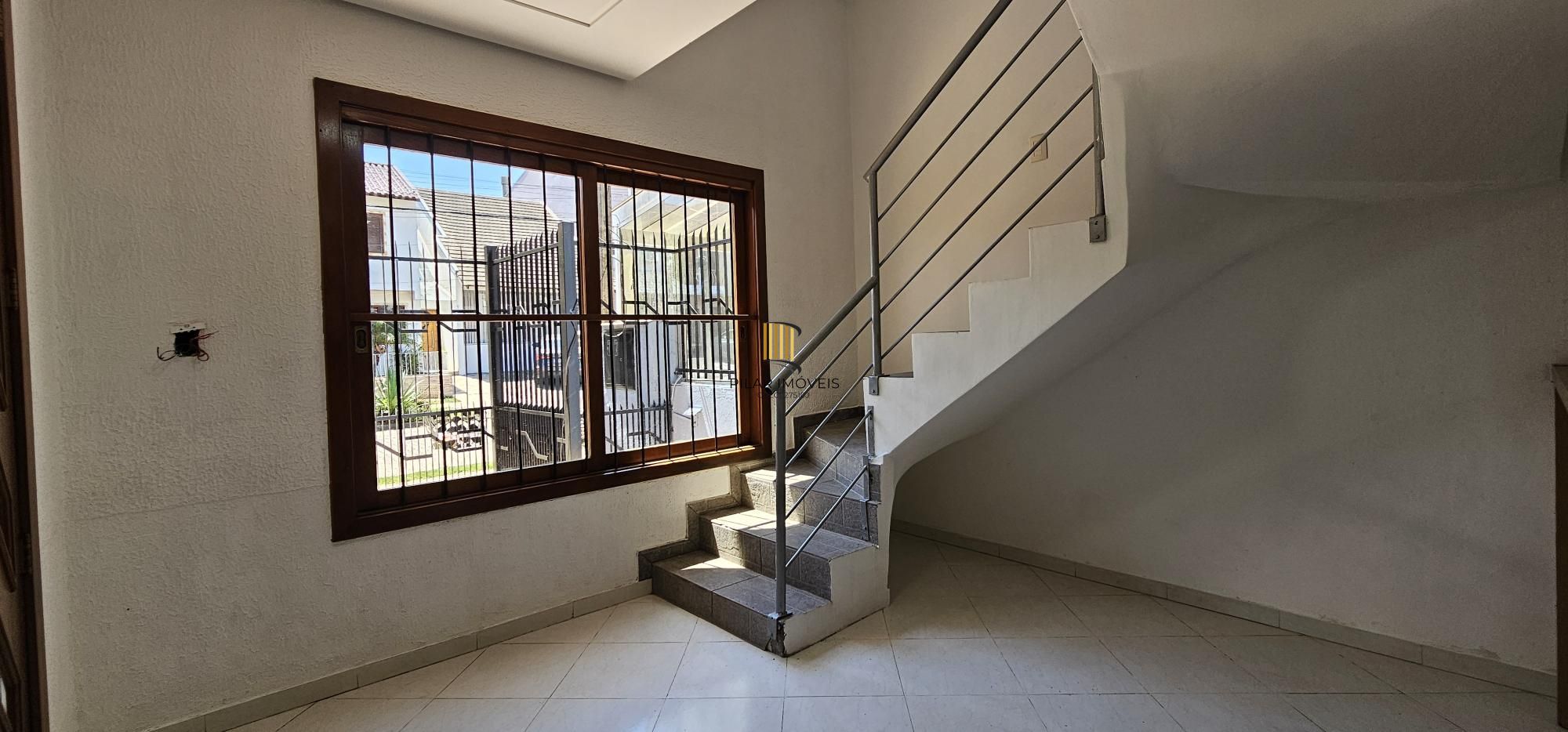 Casa 2 dormitórios no bairro Hípica