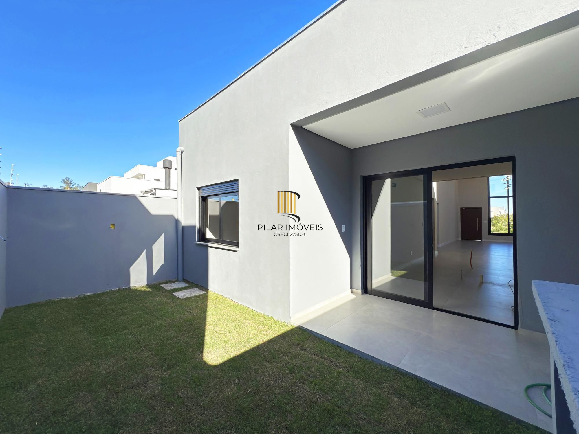 Residência  com 3 suítes no Lagos de Nova Ipanema