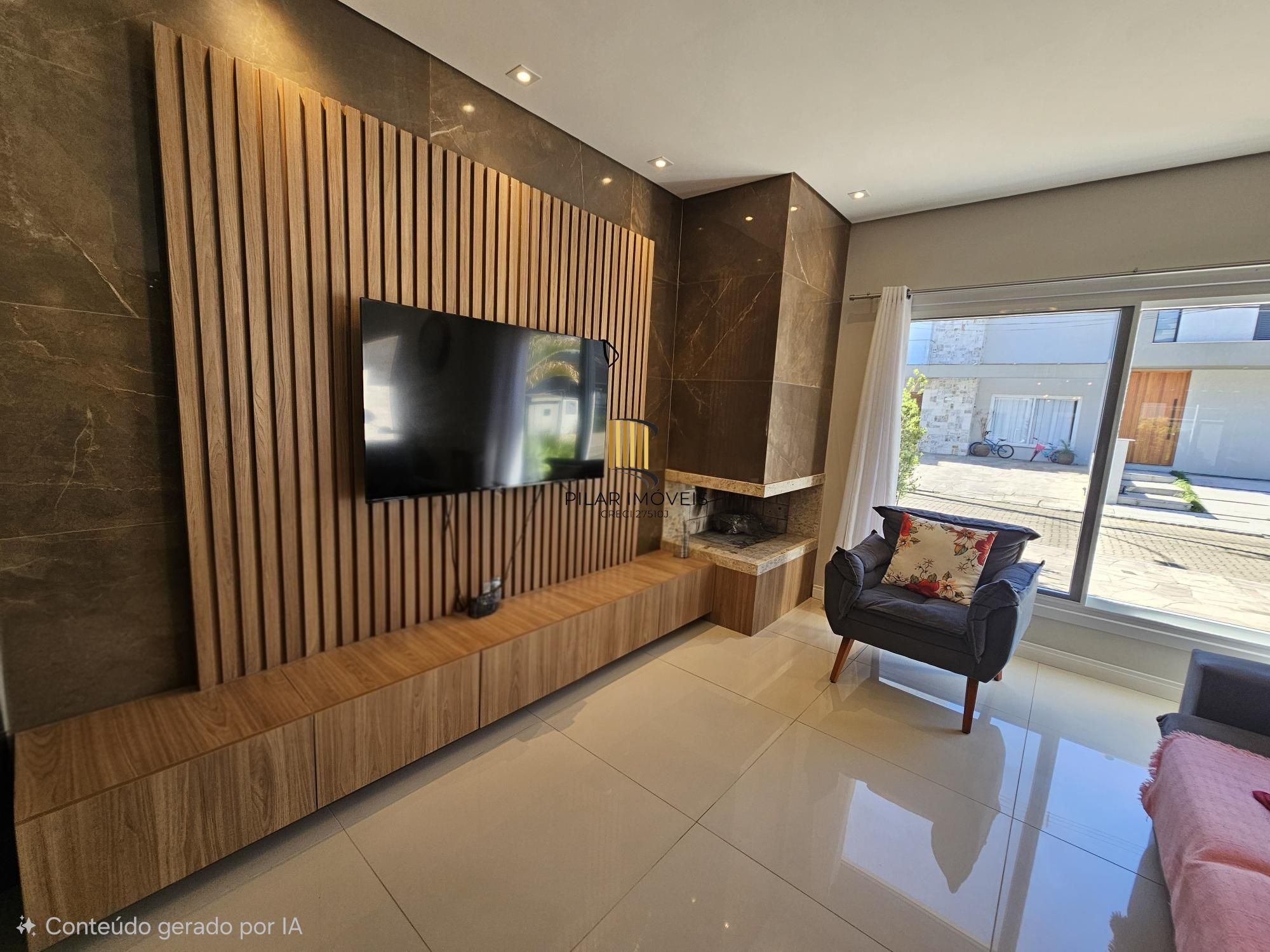 Casa de Condomínio 3 dormitórios no bairro Hípica