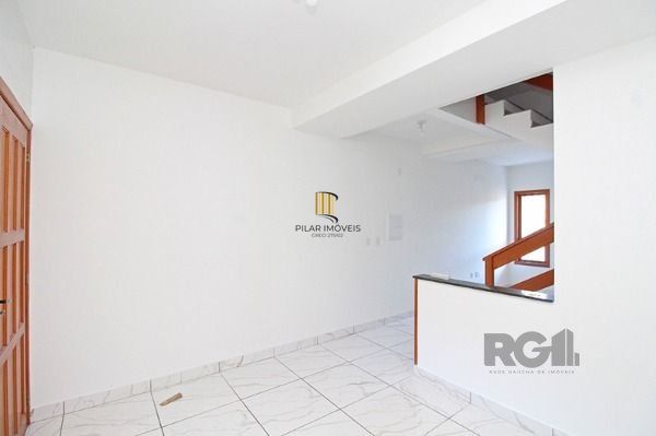 Casa para Venda - 79m², 2 dormitórios, sendo 2 suites, 2 vagas - Portal do Guarujá